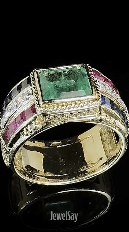 Кольцо с натуральным изумрудом 1,56 ct и бриллиантами Париж | Купить или заказать изготовление у ювелиров JewelSay