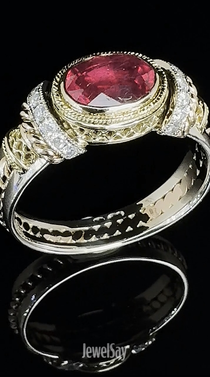 Кольцо с натуральным рубином 2,1 ct и бриллиантами Скифия | Сделать на заказ или купить у ювелиров JewelSay