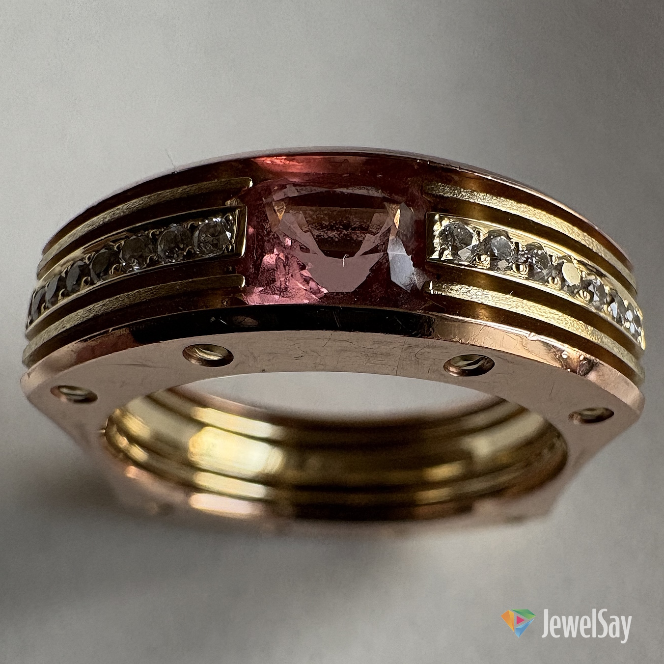 Делая выбор в пользу составных колец "Радиатор" от JewelSay, вы инвестируете в качество, стиль и индивидуальность Делая выбор в пользу составных колец "Радиатор" от JewelSay, вы инвестируете в качество, стиль и индивидуальность