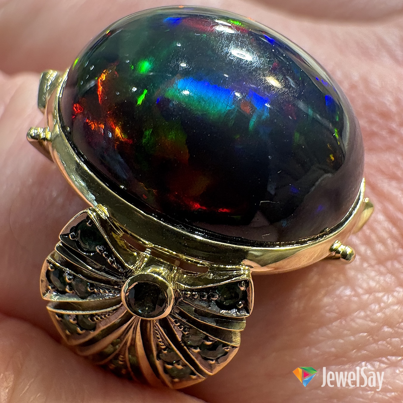 Индивидуальное изготовление ювелирного украшения мастерами JewelSay Индивидуальное изготовление ювелирного украшения мастерами JewelSay