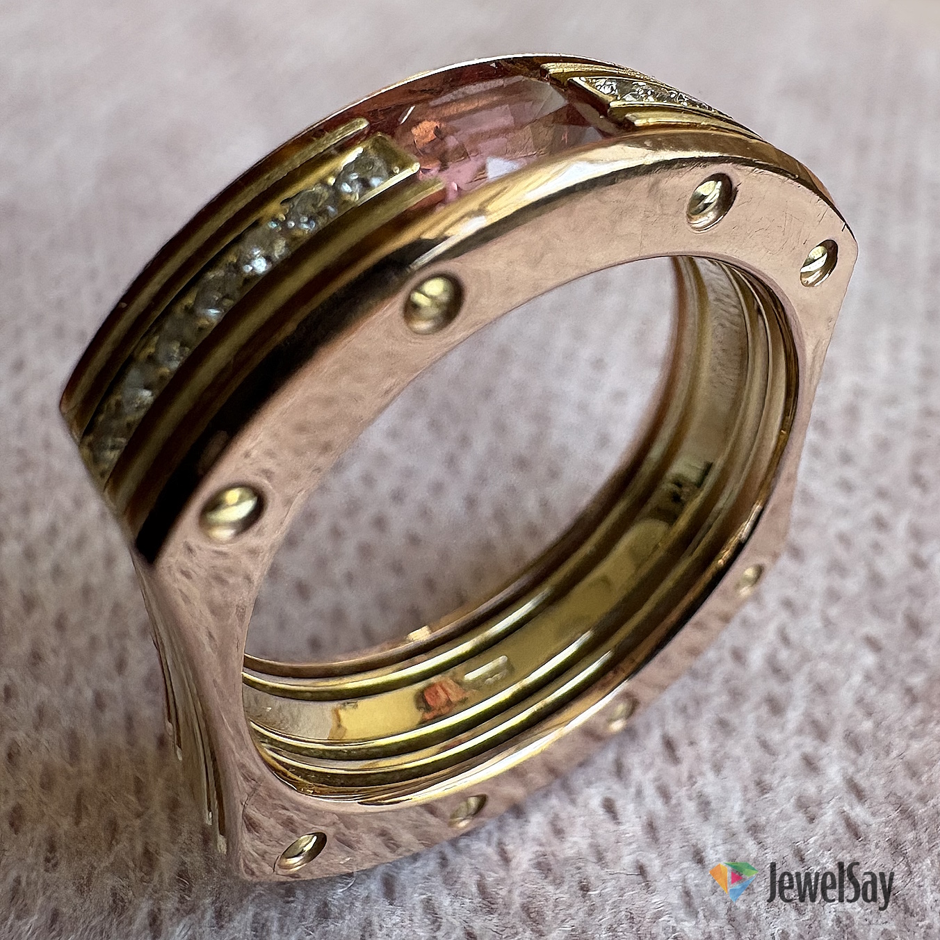 Золотые составные кольца: история и создание украшения