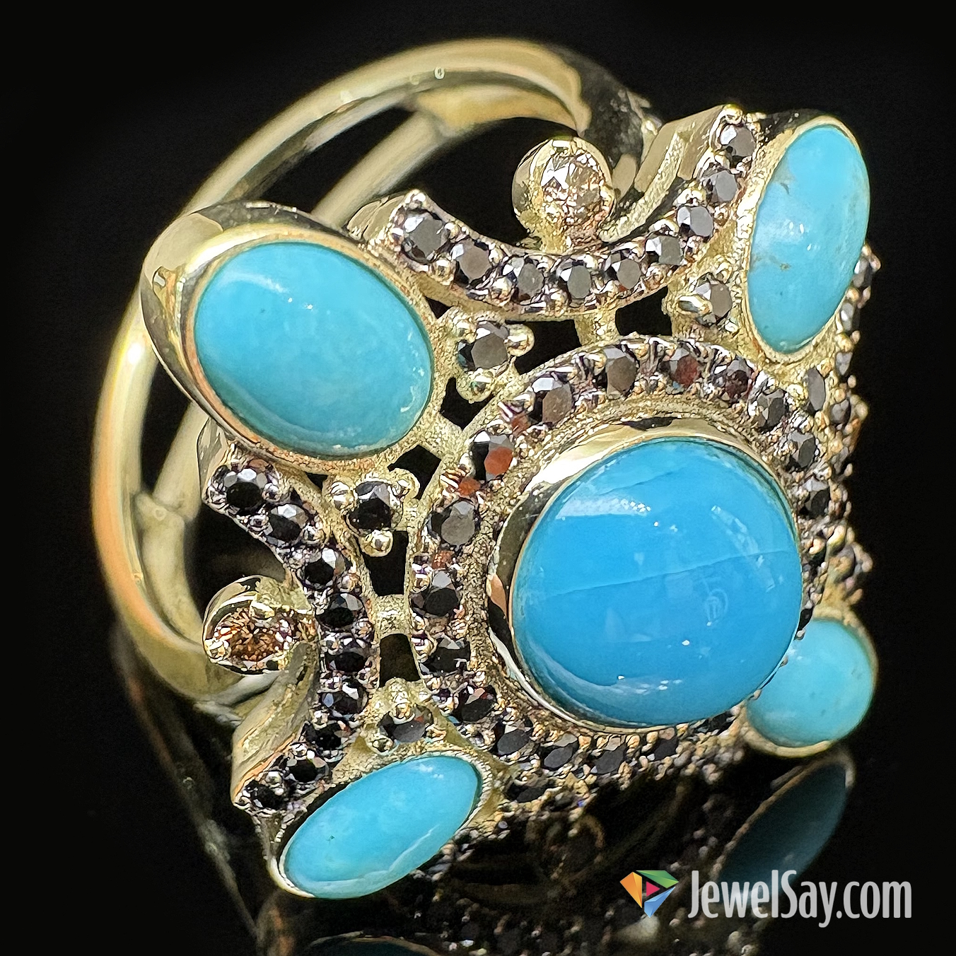 Популярные золотые модели эксклюзивных колец с натуральной бирюзой от ювелиров JewelSay Популярные золотые модели эксклюзивных колец с натуральной бирюзой от ювелиров JewelSay