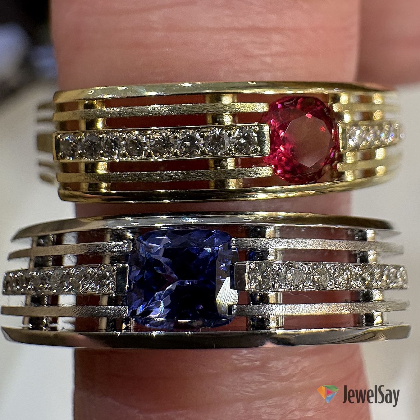 Модульные (составные) кольца сочетают в себе эстетику, функциональность и возможность самовыражения, что делает их привлекательными для современных ценителей ювелирного искусства