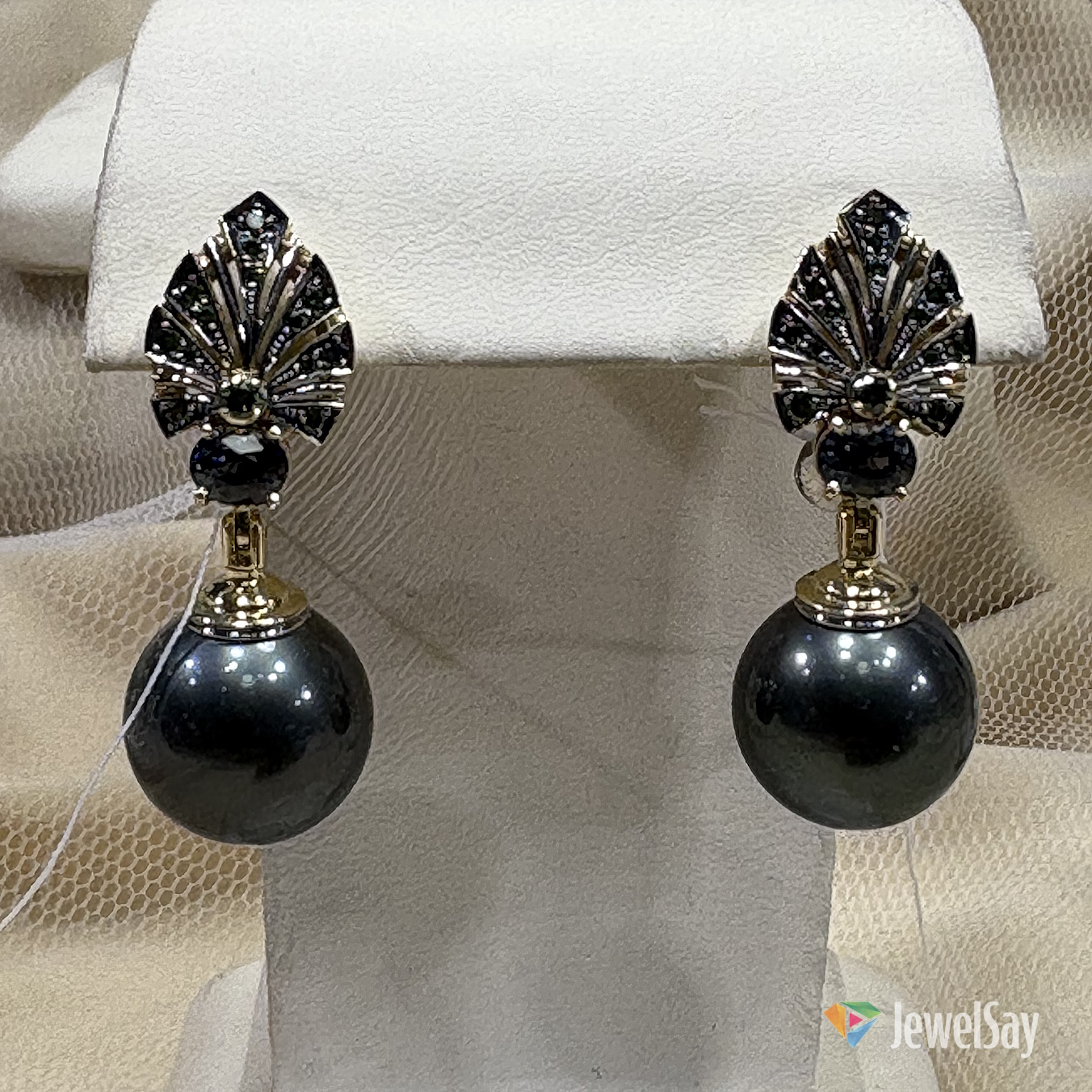 Золотые серьги с жемчугом ручной работы, особенно авторские модели, создаются опытными ювелирами с душой и вниманием к каждой детали