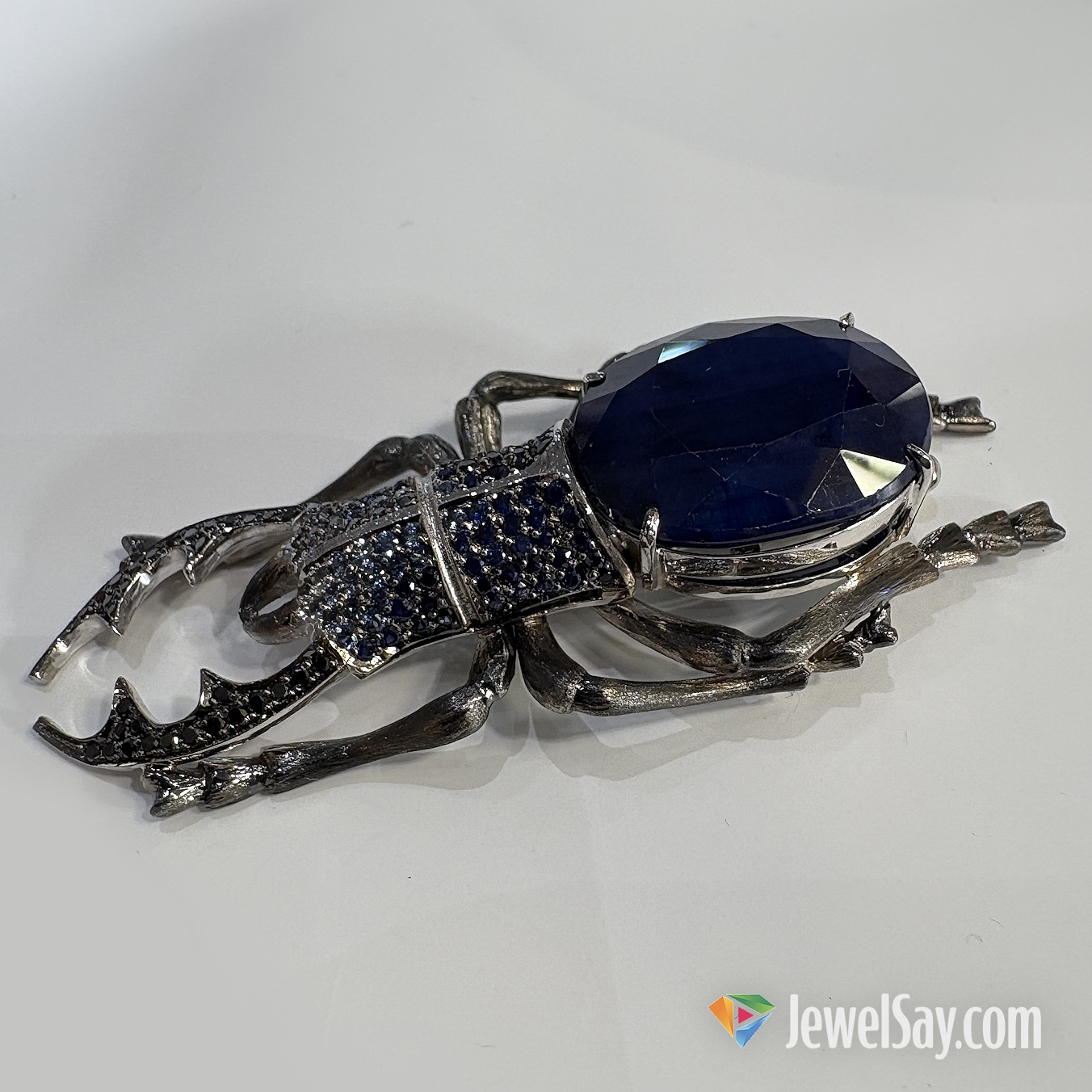 Золотые украшения премиум-класса – это всегда гораздо больше, чем просто красивый аксессуар