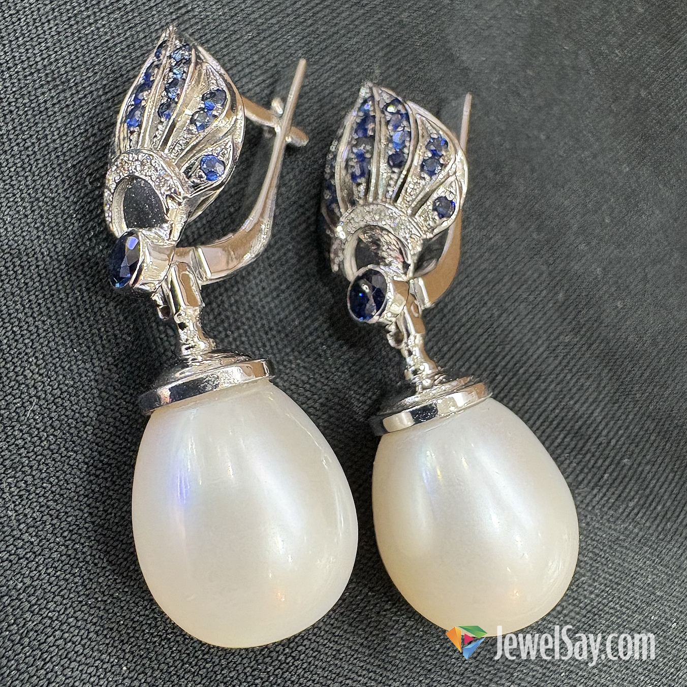 Авторские золотые серёжки от ювелиров JewelSay создаются исключительно вручную по индивидуальному эскизу Авторские золотые серёжки от ювелиров JewelSay создаются исключительно вручную по индивидуальному эскизу